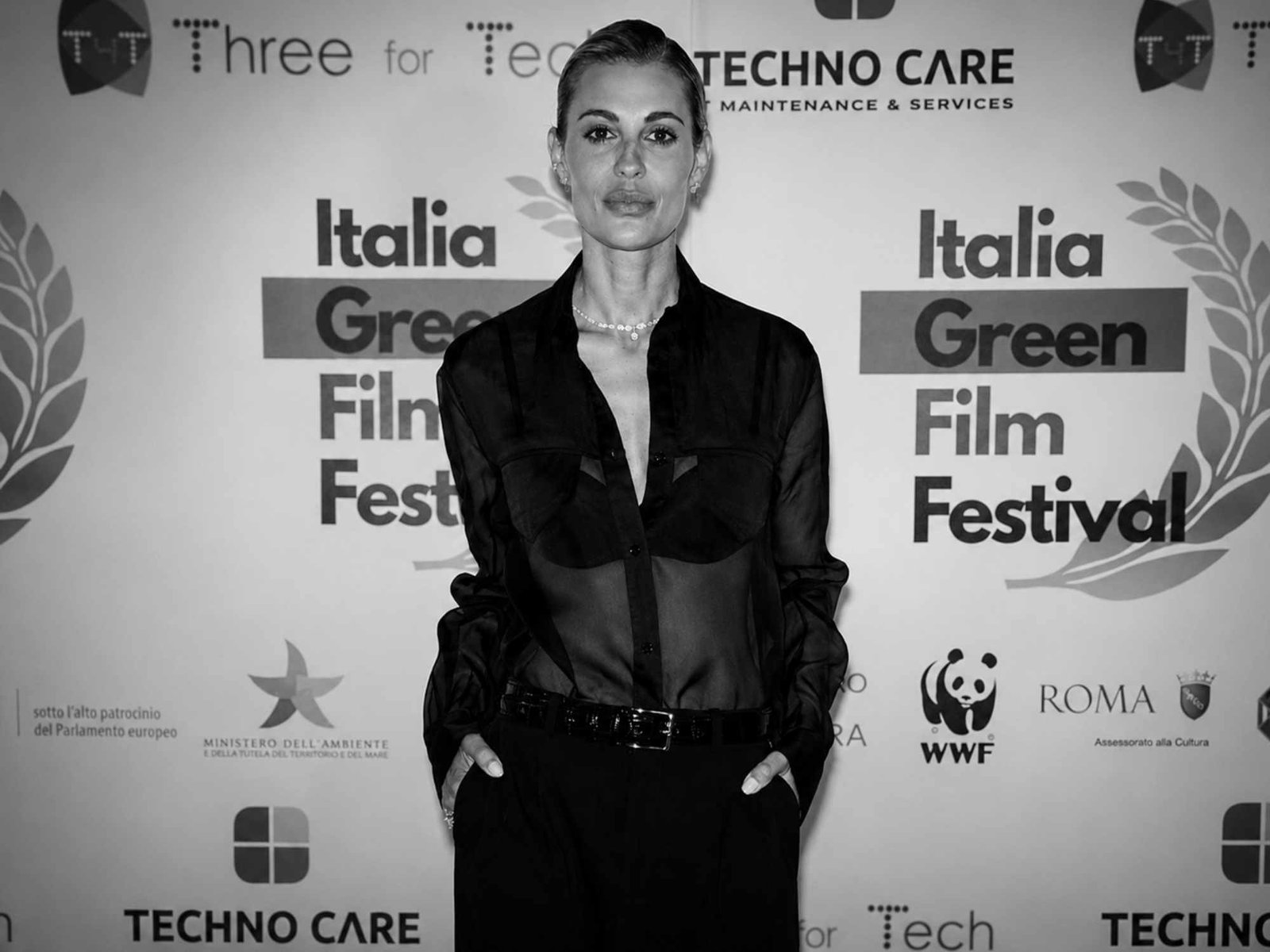 Sveva Alviti alla cerimonia di premiazione di Italia Green Film Festival in un look Federica Tosi